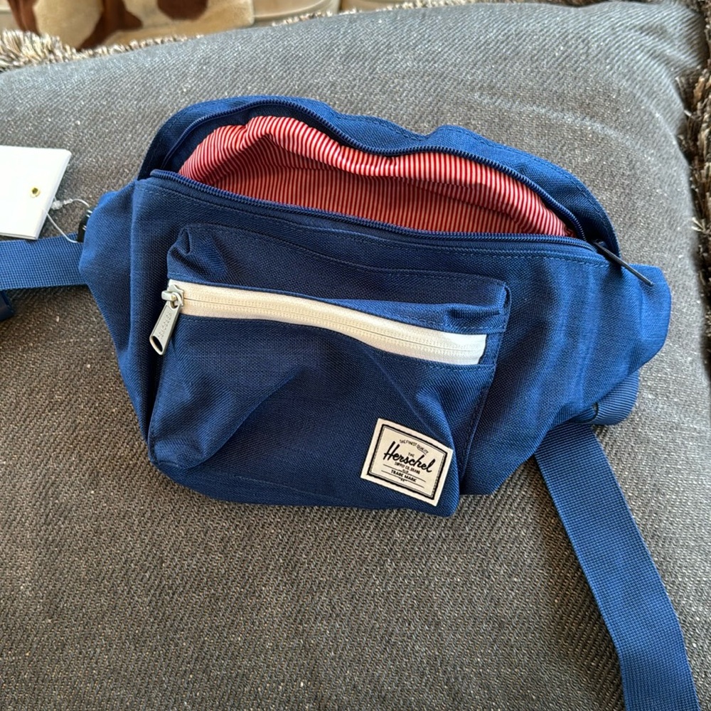 Hershel new with tags fanny pack